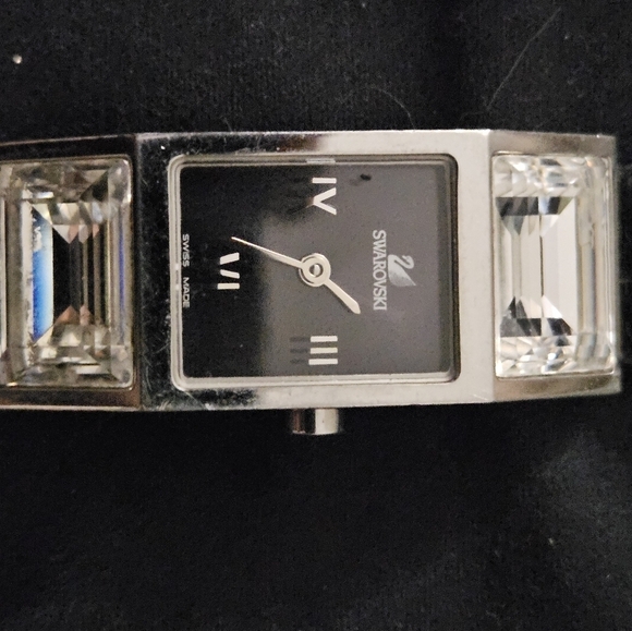 GORGEOUS VINTAGE SWARVOSKI WOMENS WATCH - Picture 3 of 6
